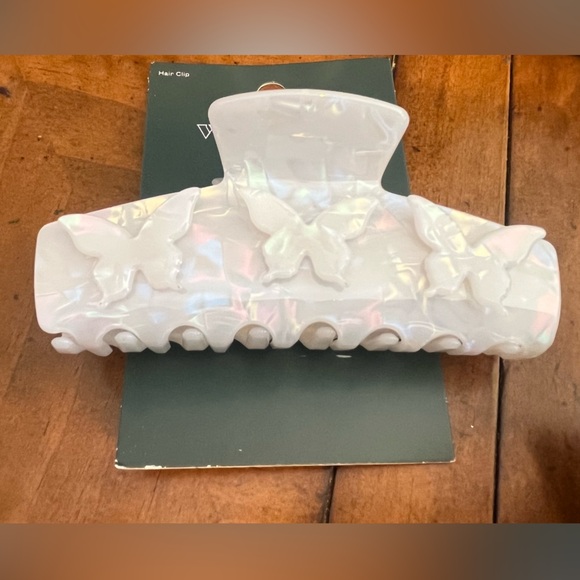 3 Wild fable & 1 a new day large hair claw clip new - Picture 4 of 5